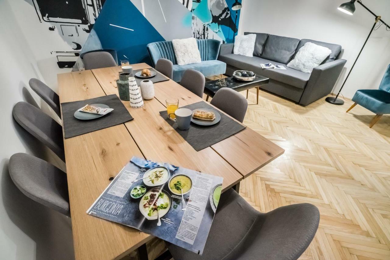 Bpr Colorlib Art Apartment Budapest Exteriör bild